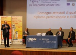 Sindaco Casarotto - Consegna attestati ai qualificati 2017 - ENGIM Thiene
